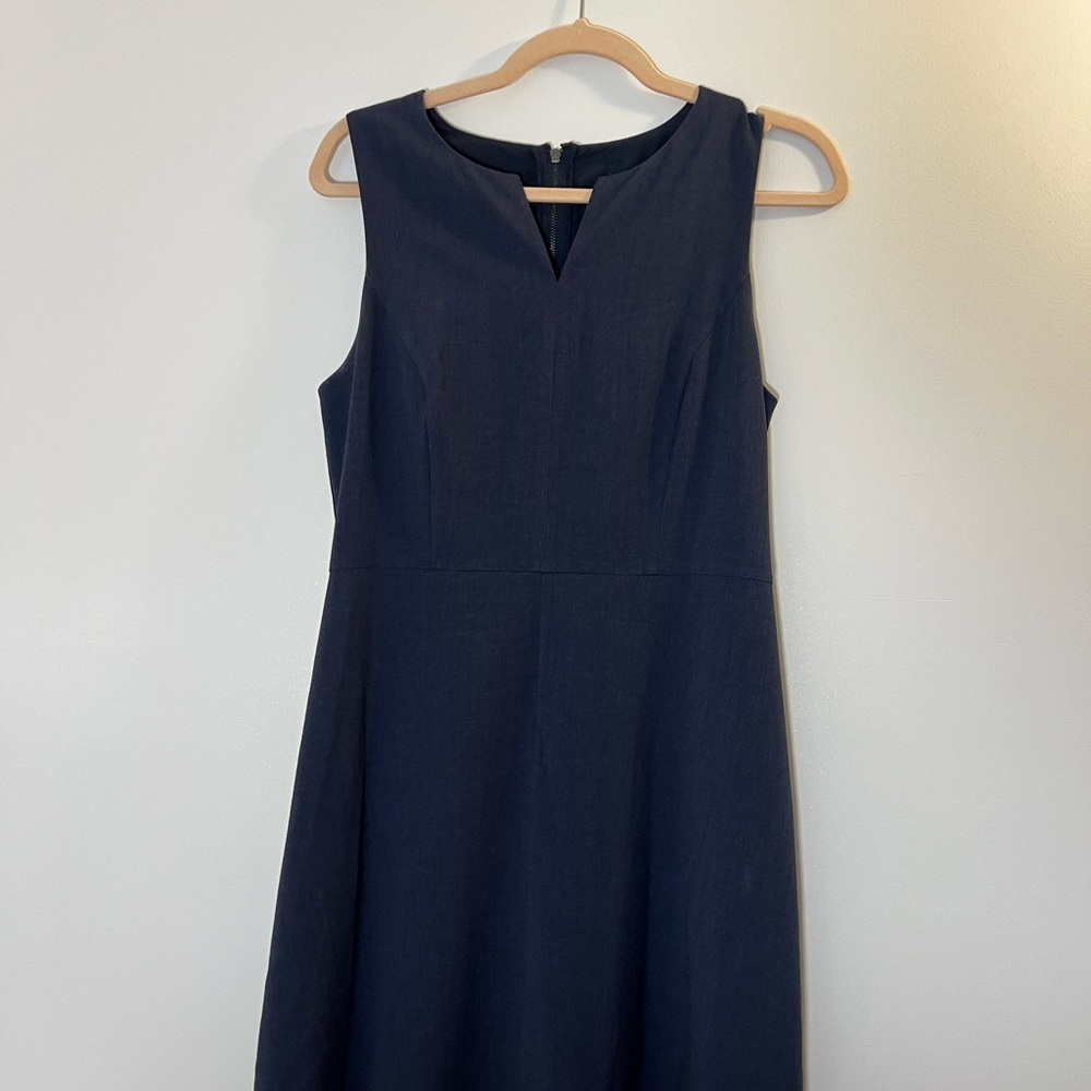 Elegant Navy Sleeveless Dress